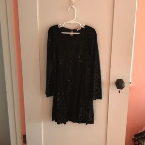 Black kids dress with golden glitter from Zara.